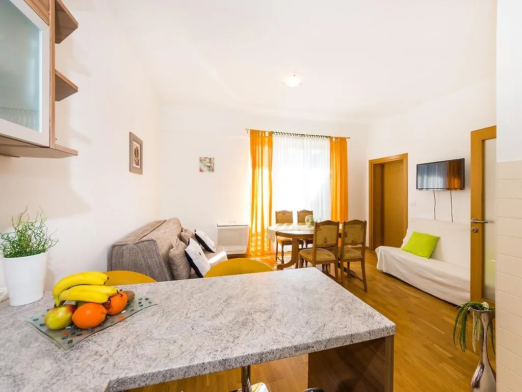 Populare Charming Apartment Zadar